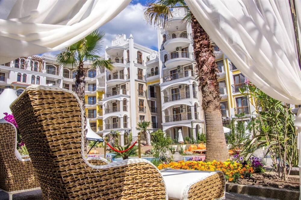 Aparthotel Monte Carlo Słoneczny Brzeg Zewnętrze zdjęcie