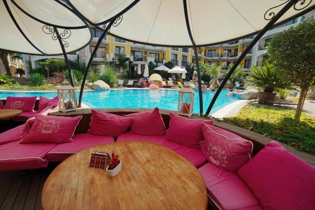 Aparthotel Monte Carlo Słoneczny Brzeg Zewnętrze zdjęcie