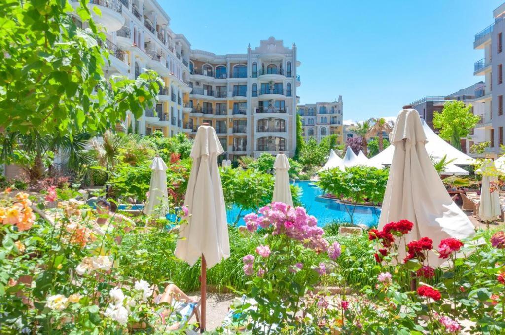 Aparthotel Monte Carlo Słoneczny Brzeg Zewnętrze zdjęcie